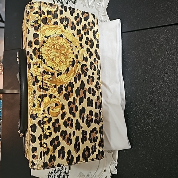 Versace Leapord Sunburst  Bag With Dustbag EXCELLENT CONDITION - Picture 8 of 9